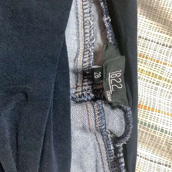 1822 maternity jeans, size 28. Gently used. - Picture 3 of 8